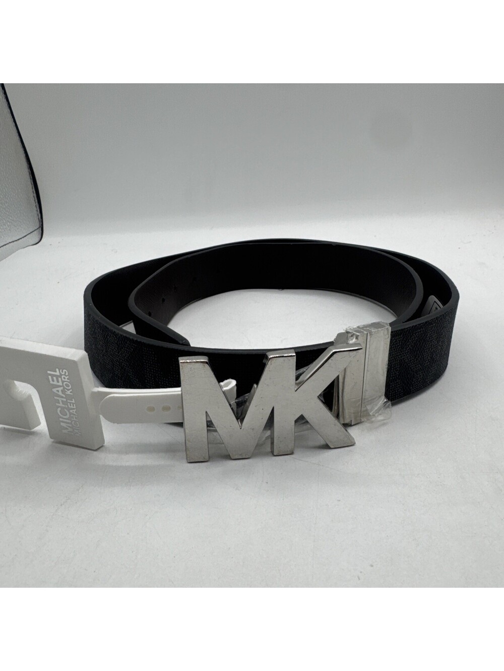 New with tags Michael Kors Belt Signature Logo Reversible MK Black/Brown XL